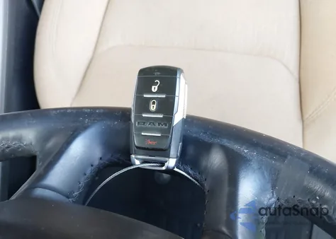 2019 Ram 1500 Big Horn/Lone Star 4X2 5'7 Box from USA, damaged, VIN 1C6RREFG7KN667269